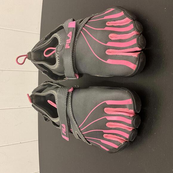 Fila Women's Size US 8 Black Pink Skeleton Toes Barefoot Shoes Trails Outdoors - Picture 1 of 9